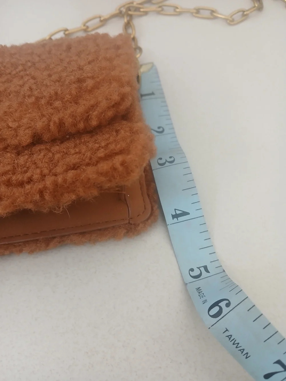 Universal Thread Crossbody Bag with Gold Chain